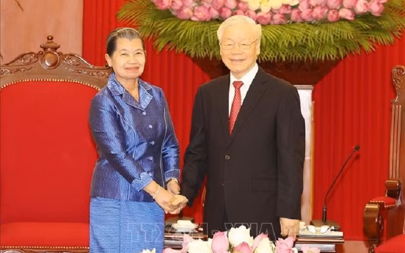 Tổng Bí thư Nguyễn Phú Trọng tiếp Phó Chủ tịch Đảng Nhân dân Campuchia (CPP), Phó Thủ tướng Campuchia Men Sam An. (Ảnh: TTXVN)