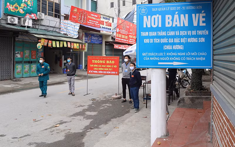 TP Hà Nội đã tạm dừng lễ hội chùa Hương để phòng, chống dịch Covid-19.