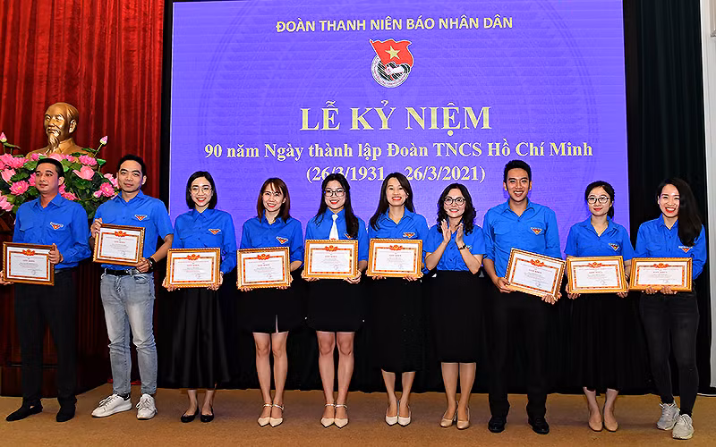 Tuổi trẻ Báo Nhân Dân kỷ niệm 90 năm Ngày thành lập Đoàn -0