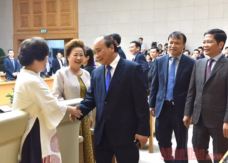 Thủ tướng Nguyễn Xuân Phúc gặp mặt các doanh nghiệp có sản phẩm đạt Thương hiệu quốc gia Việt Nam -0