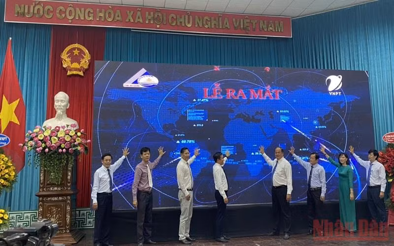 Lễ ra mắt IOC tỉnh An Giang.