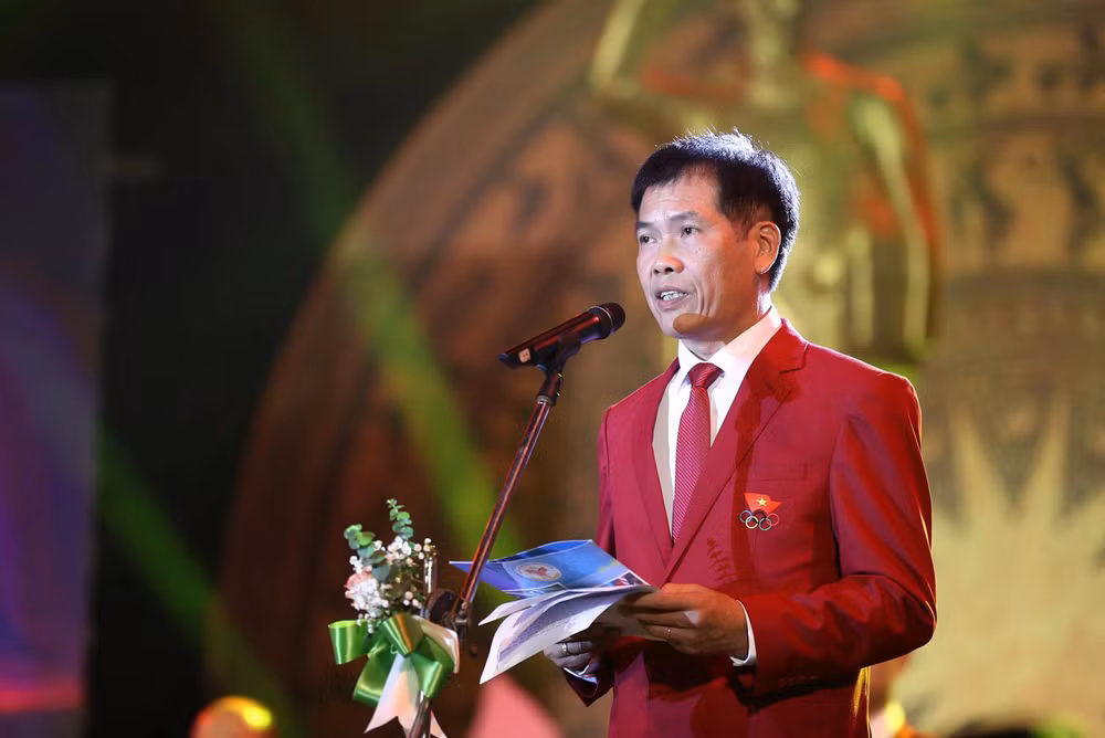 Phó Tổng cục trưởng Thể dục-Thể thao Trần Đức Phấn