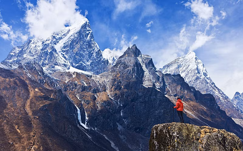 Nepal là “nhà” của tám trong số 14 đỉnh núi cao nhất thế giới. (Ảnh: LonelyPlanet) 
