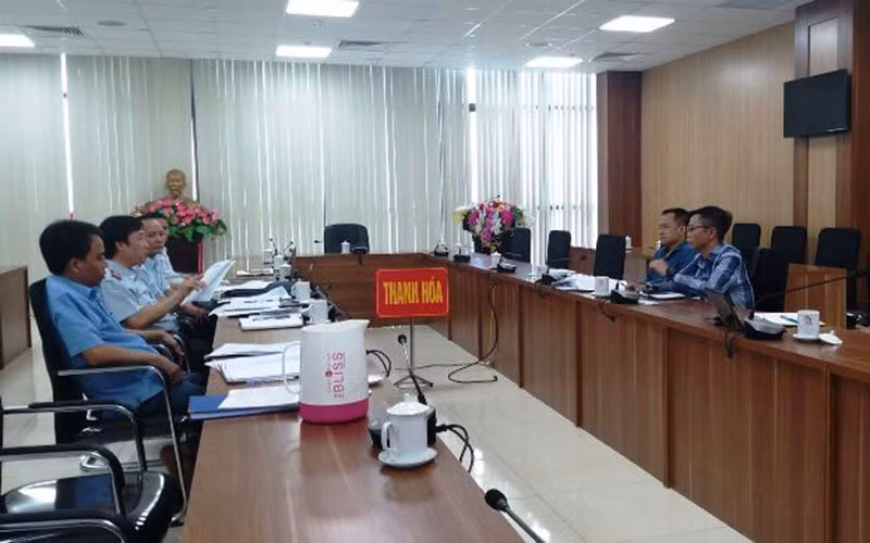 Đại diện Thanh tra Sở và các đơn vị chức năng làm việc với đại diện Tạp chí điện tử Sở hữu trí tuệ và sáng tạo. (Ảnh: Sở Thông tin và Truyền thông Thanh Hóa)