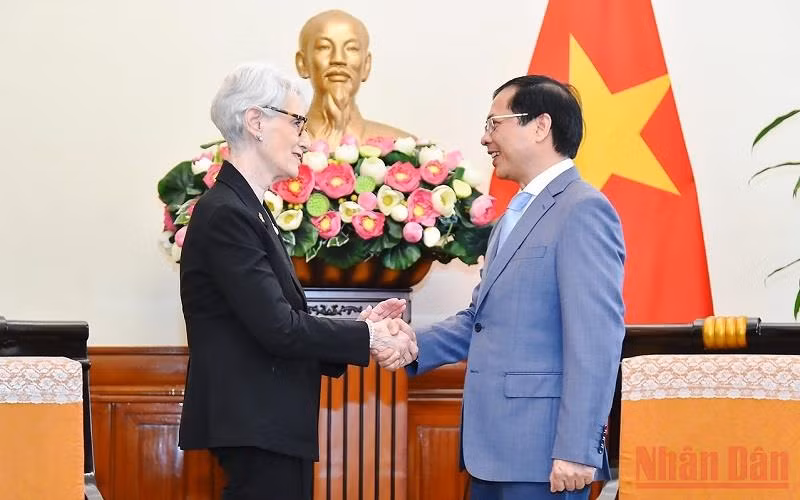 Bộ trưởng Ngoại giao Bùi Thanh Sơn tiếp Thứ trưởng thứ nhất Ngoại giao Hoa Kỳ Wendy Sherman. (Ảnh: Bộ Ngoại giao)