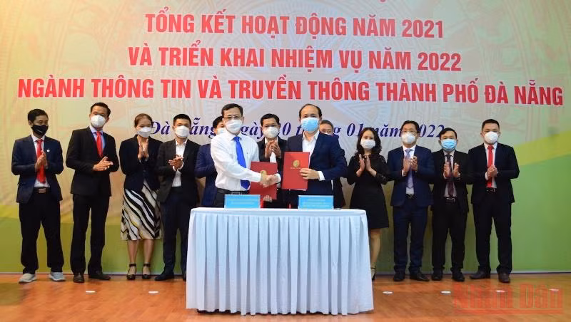 Sở Thông tin và Truyền thông Đà Nẵng ký kết hợp tác phát triển công nghệ thông tin, chuyển đổi số với các doanh nghiệp.