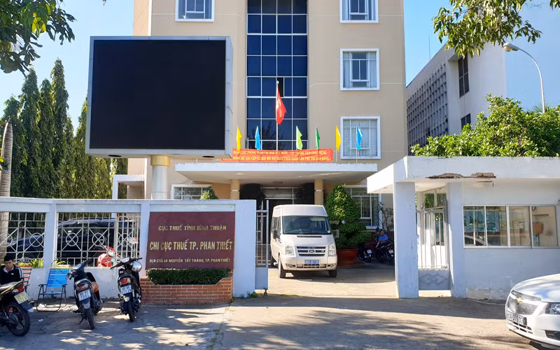 Chi cục thuế TP Phan Thiết, nơi có bốn cán bộ thuế bị khởi tố do có liên quan đến sai phạm về đất đai tại TP Phan Thiết. 