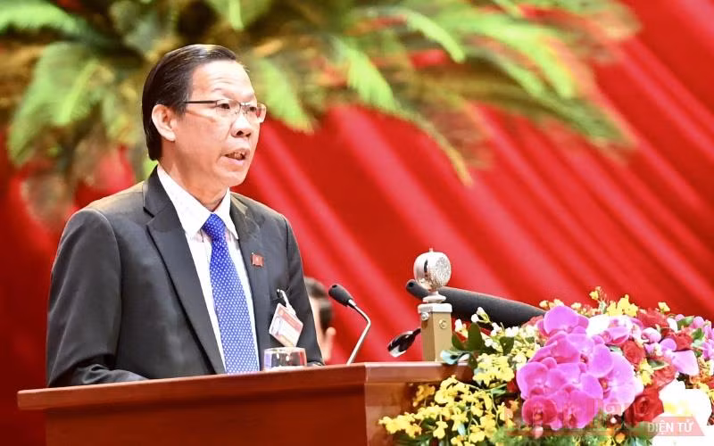 Bí thư Tỉnh uỷ Bến Tre Phan Văn Mãi trình bày tham luận. (ẢNH: DUY LINH)