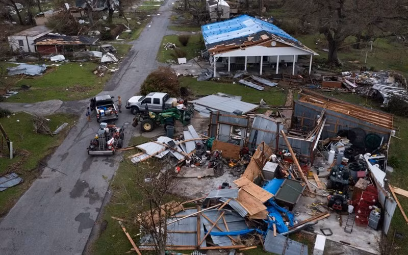 Hậu quả do bão gây ra tại Golden Meadow, Louisiana. (Ảnh: Reuters)