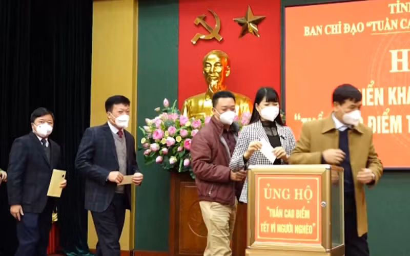Các cơ quan, doanh nghiệp, nhà hảo tâm ủng hộ và đăng ký ủng hộ hơn 25 tỷ đồng giúp hộ nghèo, cận nghèo, người yếu thế tỉnh Thái Nguyên đón Tết Nhân Dần.