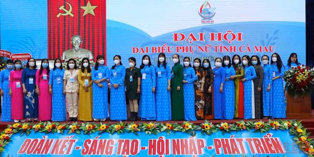 Đại hội đại biểu Hội Liên hiệp Phụ nữ tỉnh Cà Mau lần thứ 12, nhiệm kỳ 2021-2026, ra mắt Ban Chấp hành khóa mới.