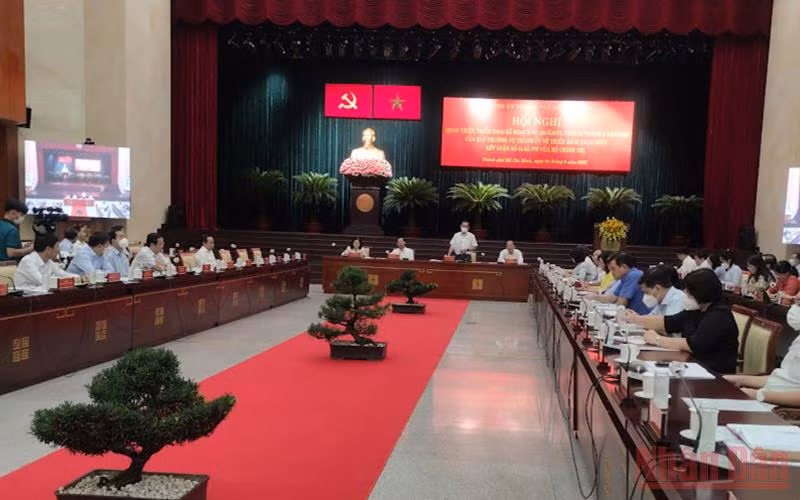 Toàn cảnh hội nghị.