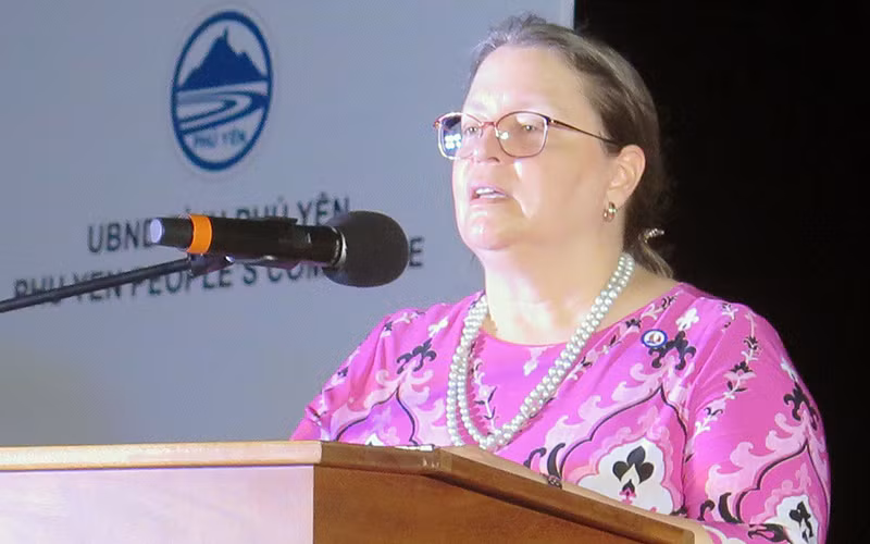 Bà Marie C.Damour, Tổng lãnh sự quán Hoa Kỳ tại Thành phố Hồ Chí Minh, phát biểu tại lễ khai mạc.