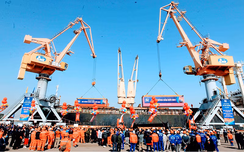 Cảng Hải Phòng đón mã hàng đầu tiên của năm 2021 -0
