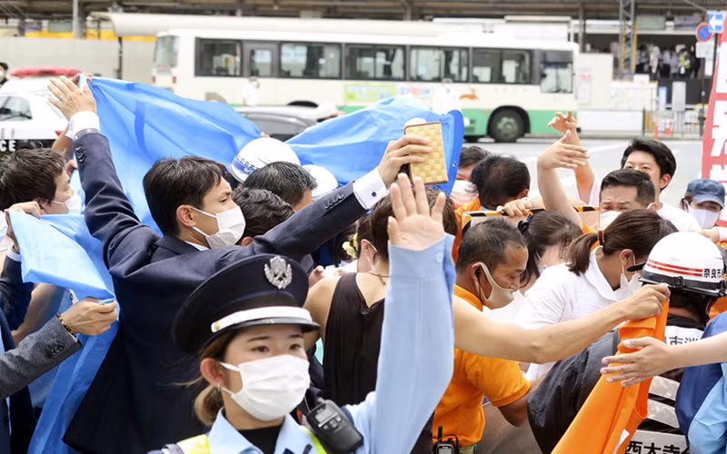 Một góc hiện trường nơi ông Abe bị bắn. (Ảnh: Kyodo/Reuters)