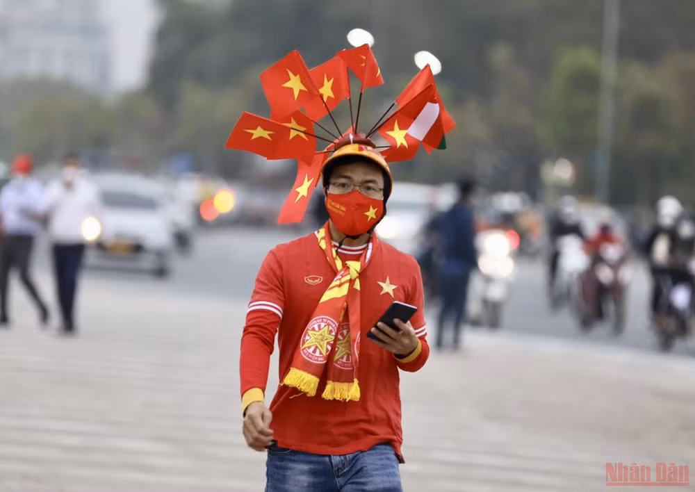 Cổ động viên Việt Nam hâm nóng sân Mỹ Đình trước trận Việt Nam-Oman -0