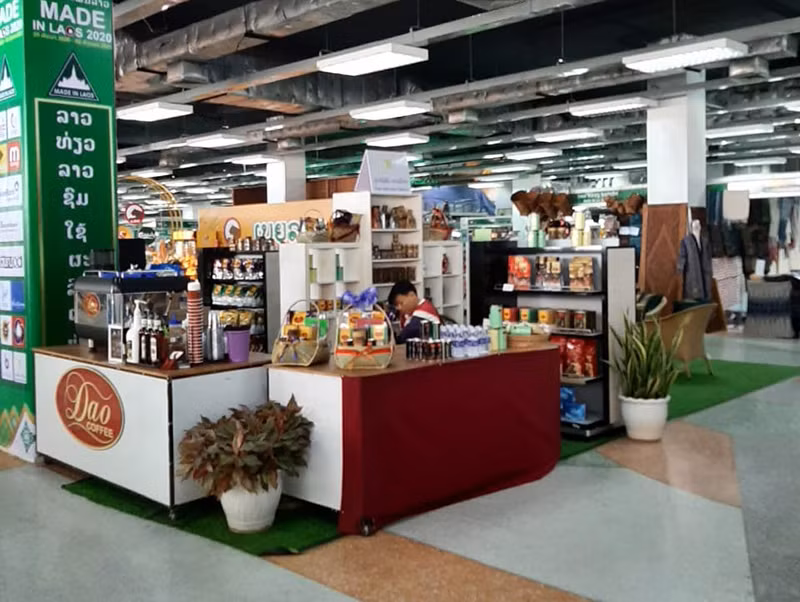 Lào khuyến khích phát triển hàng hóa nội địa -0