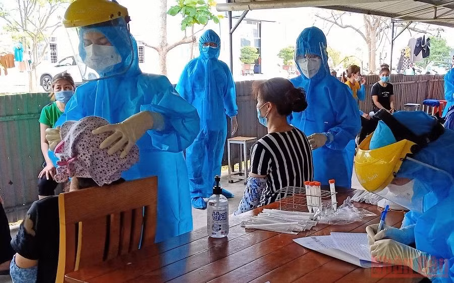 Thái Bình duy trì việc xét nghiệm có trọng điểm trong doanh nghiệp để phát hiện, bóc tách nhanh trường hợp nguy cơ.