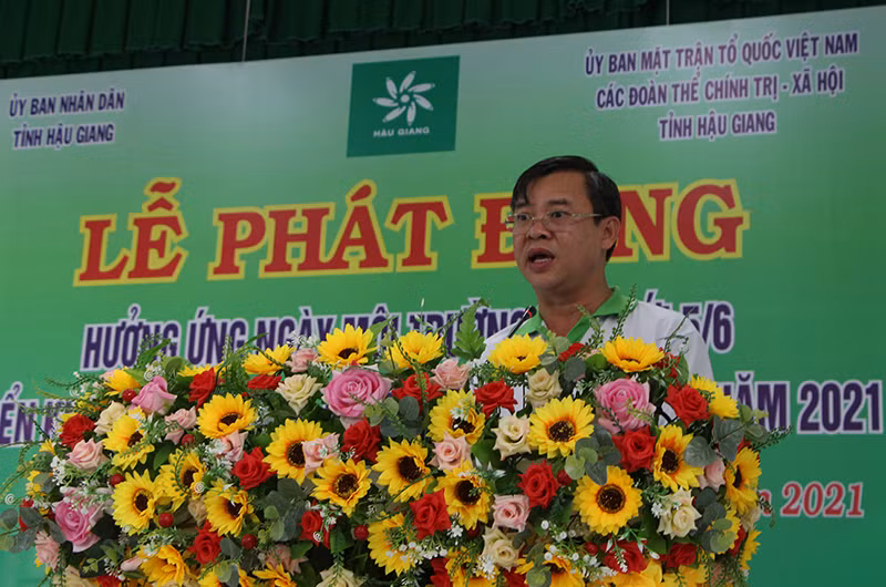 Phó Chủ tịch Thường trực UBND tỉnh Hậu Giang Trương Cảnh Tuyên phát biểu tại lễ phát động.