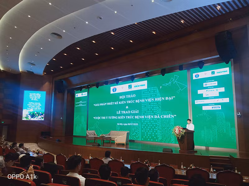 Các đại biểu tham dự hội thảo.