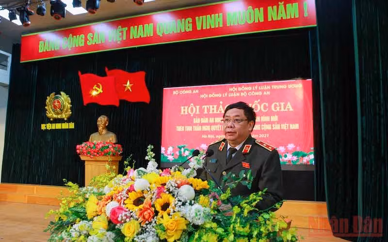 Trung tướng Lê Văn Thắng, Giám đốc Học viện An ninh nhân dân phát biểu tại hội thảo.