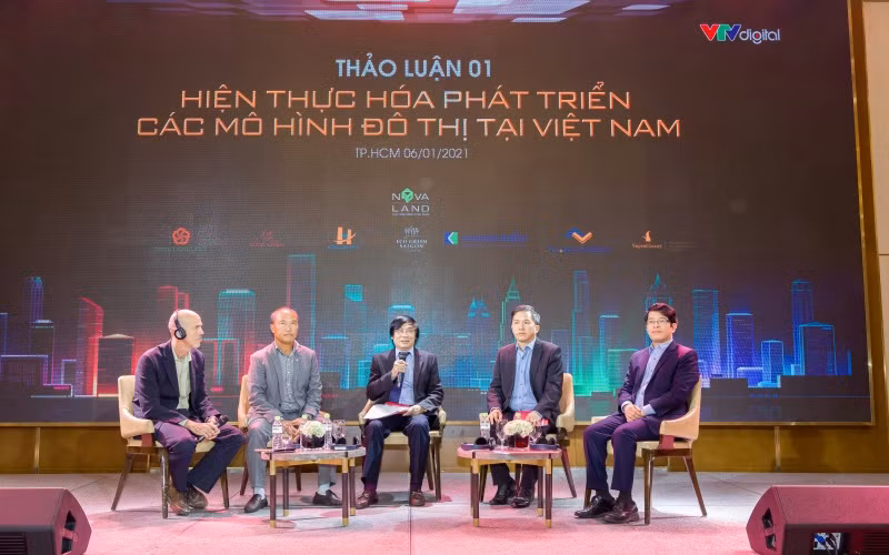 Các chuyên gia quy hoạch trao đổi tại Hội thảo.