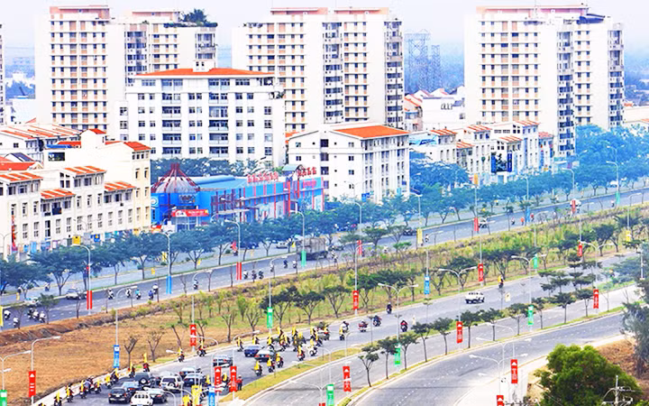 Đại lộ Nguyễn Văn Linh, TP Hồ Chí Minh. Ảnh: ANH DŨNG