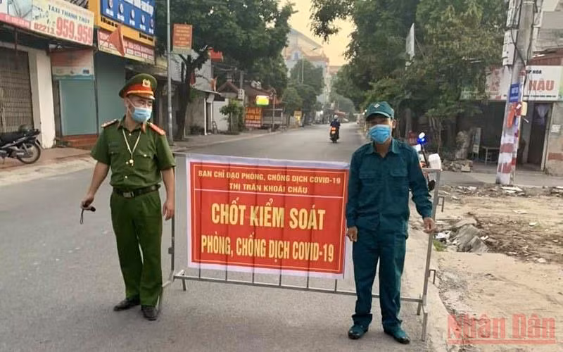 Thị trấn Khoái Châu thành lập chốt kiểm dịch Covid-19.