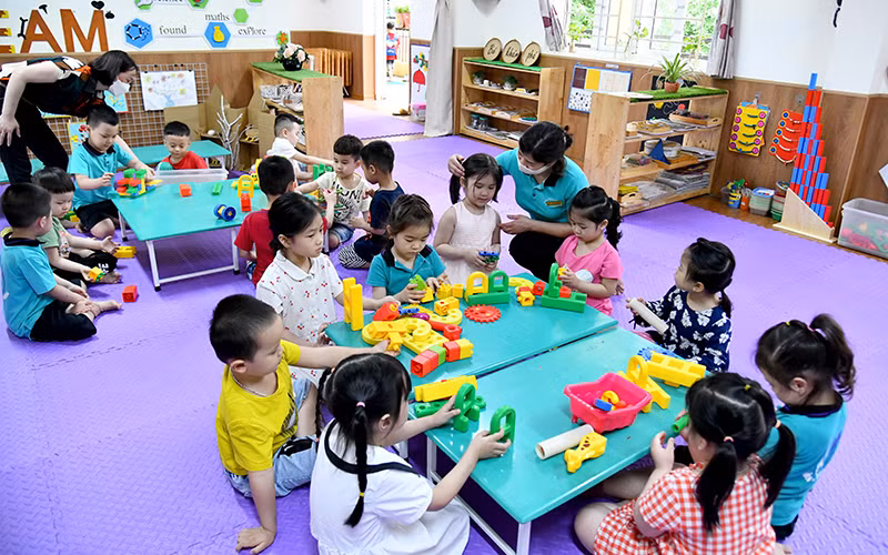 Giờ học của các em học sinh Trường mầm non Vĩnh Hưng, quận Hoàng Mai (Hà Nội). (Ảnh ANH SƠN) 