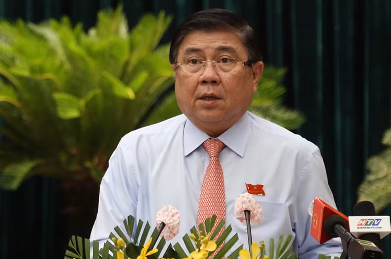 Đồng chí Nguyễn Thành Phong phát biểu tại kỳ họp.