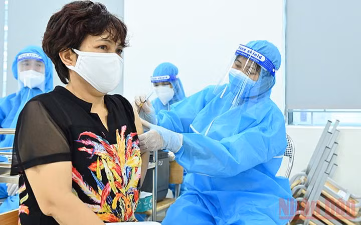 Đẩy nhanh tiến độ tiêm vaccine
