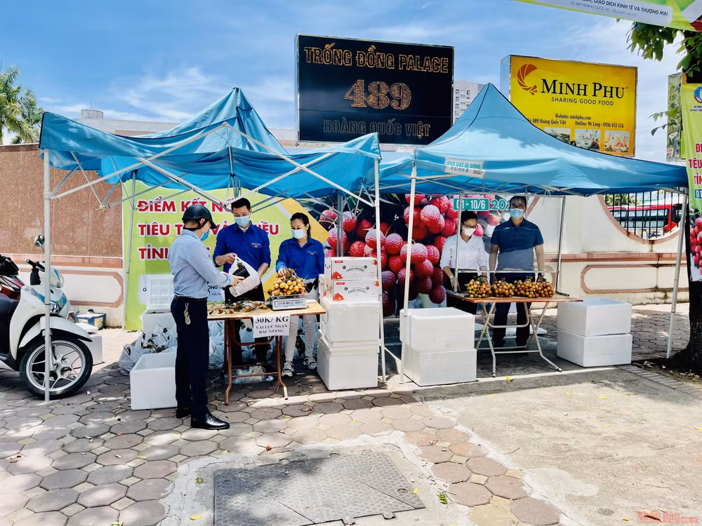 Mô hình tiêu thụ nông sản mùa dịch đảm bảo an toàn.