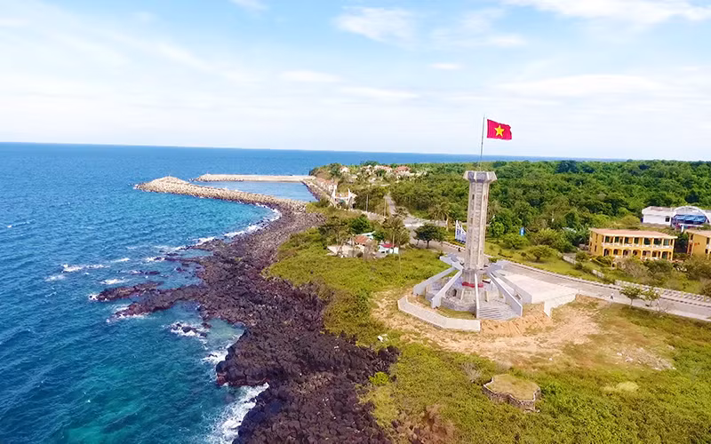 Đảo Cồn Cỏ (Quảng Trị) điểm đến được nhiều khách du lịch lựa chọn trong dịp hè này.