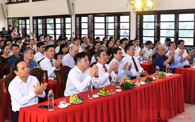 Nửa thập kỷ nỗ lực gây dựng bản sắc Truyền hình Nhân Dân -0