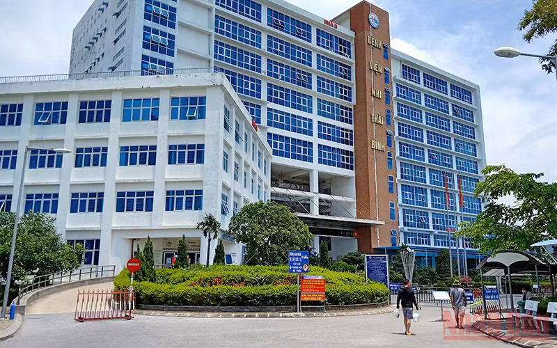 Bệnh viện Nhi Thái Bình đã kích hoạt khu cách ly, điều trị cho trẻ em với 40 giường bệnh. Ảnh: MAI TÚ