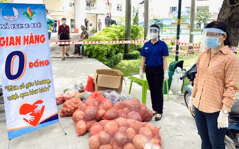 Những “chuyến xe yêu thương” từ Lâm Đồng tiếp tục hướng về vùng dịch -0