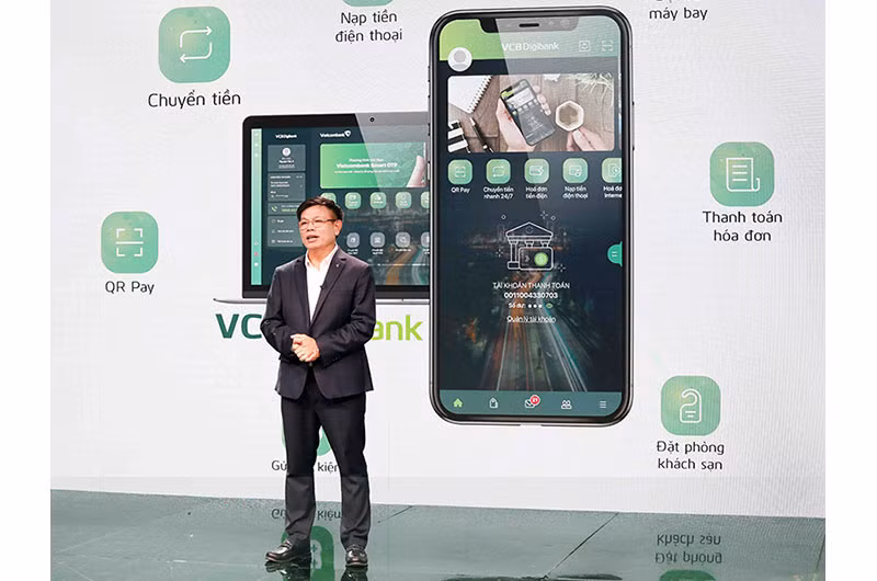 Phó Tổng Giám đốc Vietcombank Đào Minh Tuấn giới thiệu về VCB Digibank.