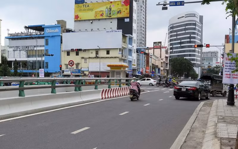 Đà Nẵng xác minh làm rõ đối tượng đánh giày có hành vi chặt chém du khách (Ảnh minh họa: TTXVN) 