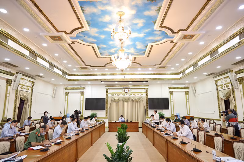 Xuất hiện chuỗi lây nhiễm mới, TP Hồ Chí Minh họp khẩn -0
