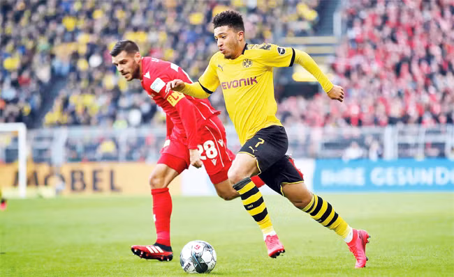 Cậu bé tỷ phú Jadon Sancho