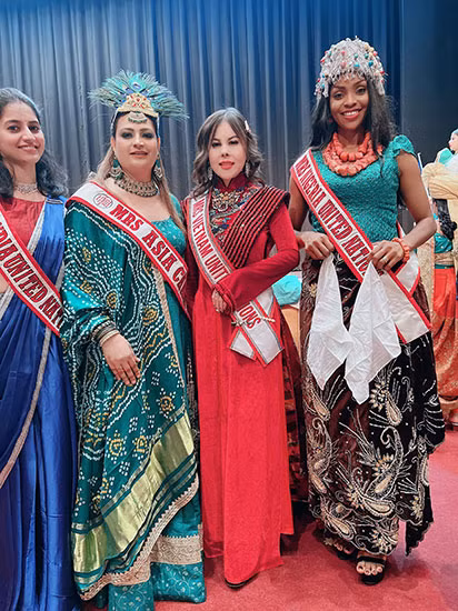 Đại diện Việt Nam đăng quang Mrs United Nations tại Ấn Độ -0