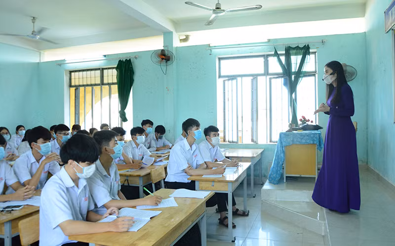 Học sinh Quảng Ngãi trở lại trường học trực tiếp từ ngày 7/2.