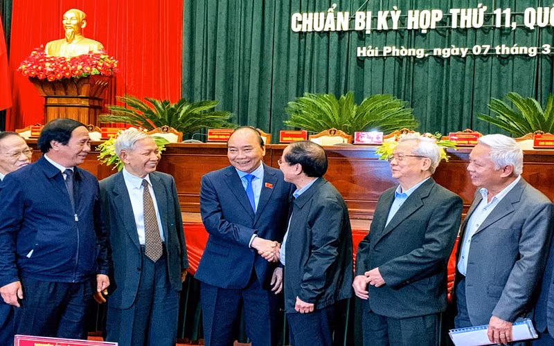 Thủ tướng Nguyễn Xuân Phúc gặp gỡ, tiếp xúc với các cử tri TP Hải Phòng.