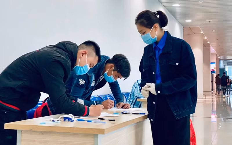 Hướng dẫn khai báo y tế tại Cảng hàng không quốc tế Cát Bi (Hải Phòng).