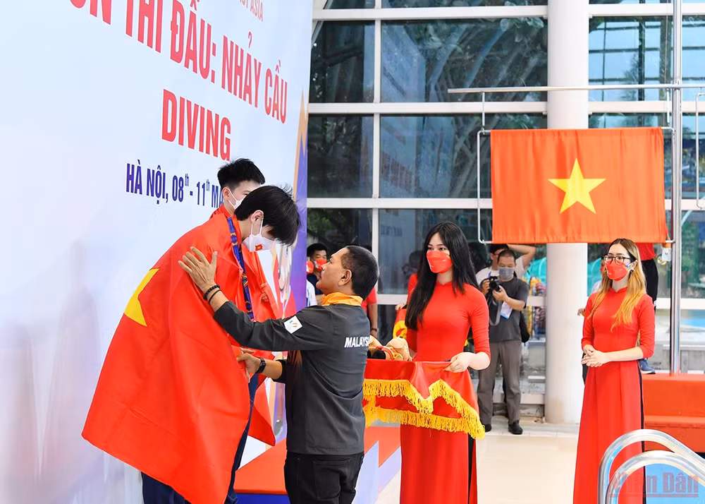 Nhảy cầu mang niềm vui đầu về cho Thể thao Việt Nam tại SEA Games 31 -0