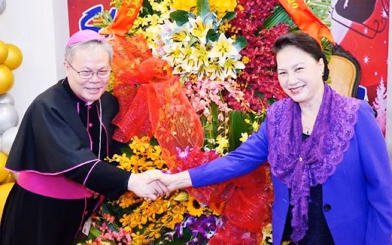 Chủ tịch Quốc hội Nguyễn Thị Kim Ngân thăm và chúc mừng Giáng sinh năm 2020 tại Tòa Tổng Giám mục Tổng Giáo phận Huế.