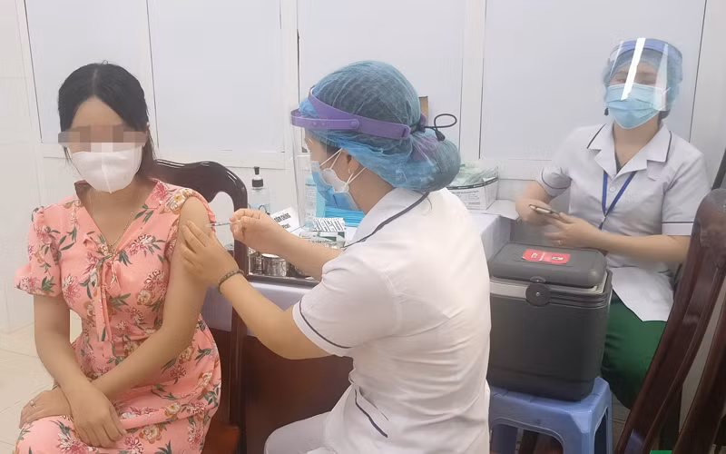 Tiêm chủng ở TP Cần Thơ.