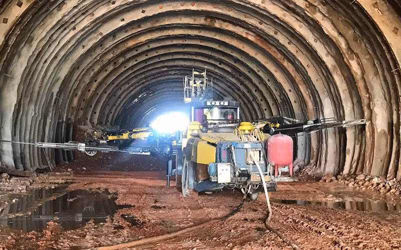 Hầm Thung Thi, một hạng mục thi công khó và phức tạp tại dự án đường cao tốc bắc - nam đoạn Mai Sơn - quốc lộ 45.