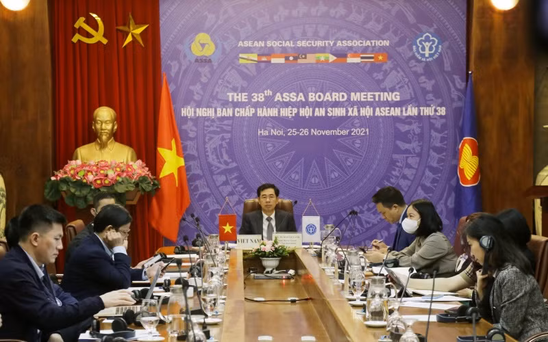 Phó Tổng Giám đốc Đào Việt Ánh chủ trì hội nghị tại điểm cầu Việt Nam.