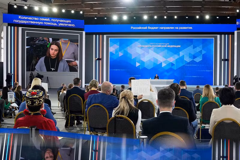 Tổng thống Nga V.Putin họp báo cuối năm -0